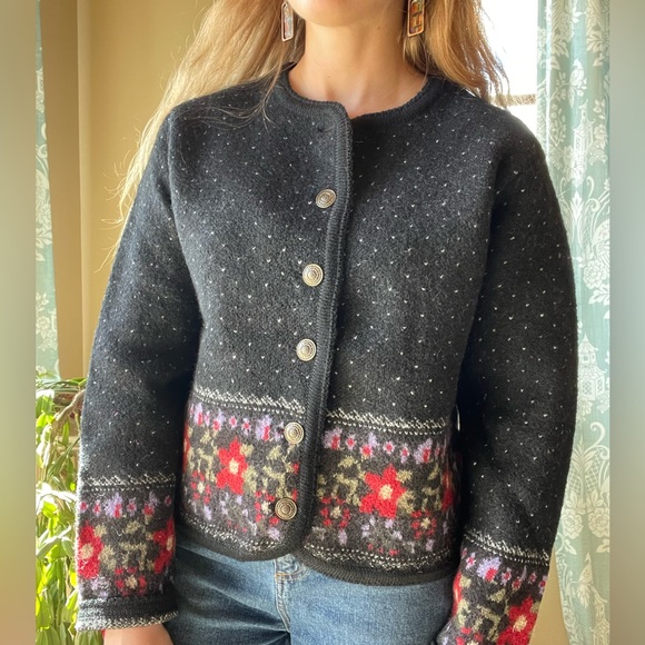 Vintage black and floral wool button down sweater - Picture 2 of 12